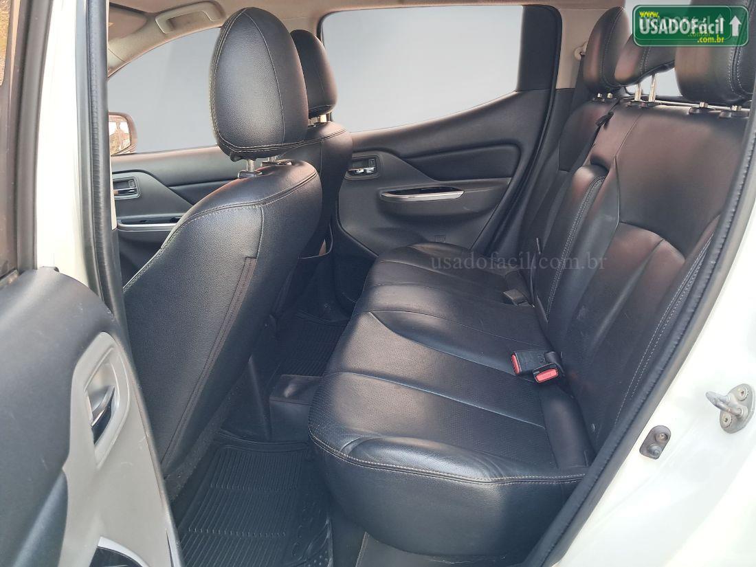 MITSUBISHI L200 Triton Sport HPE CD 2.4 4x4 Automático Diesel 2018/2019 — foto 8 de 11