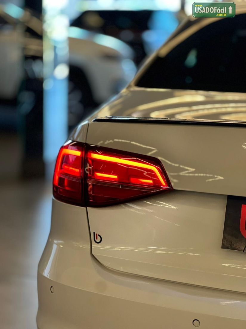 Volkswagen Jetta Highline 2.0 TSI Automático Tiptronic 2016/2017 — foto 6 de 17