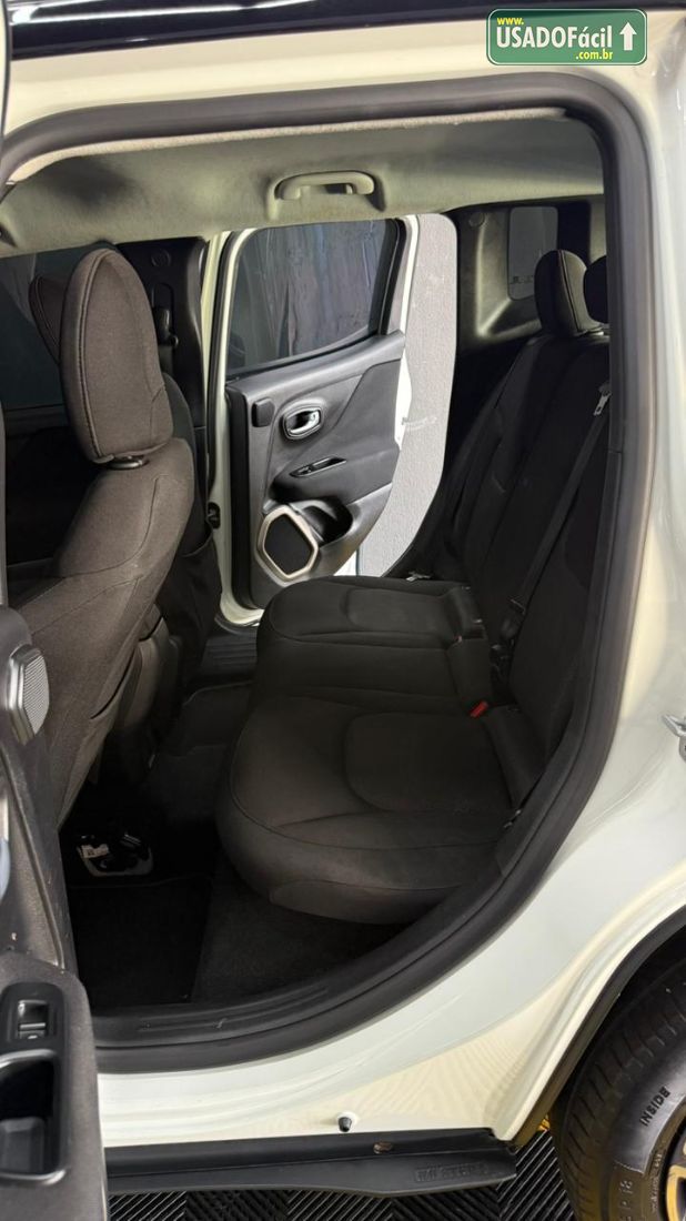 Jeep Renegade Longitude 1.8 4x2 Automático Flex 2016/2016 — foto 10 de 13