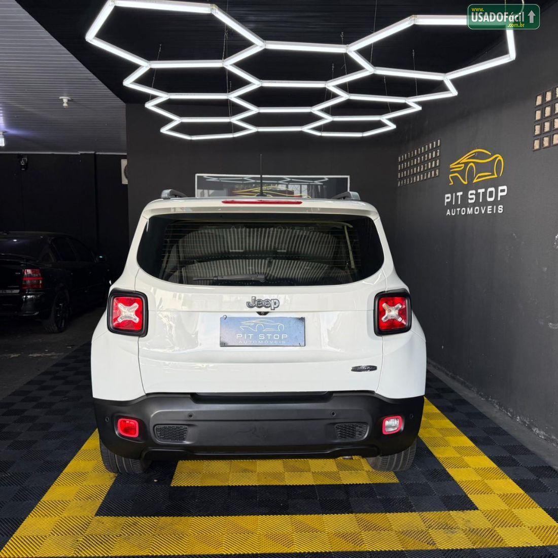 Jeep Renegade Longitude 1.8 4x2 Automático Flex 2016/2016 — foto 12 de 13