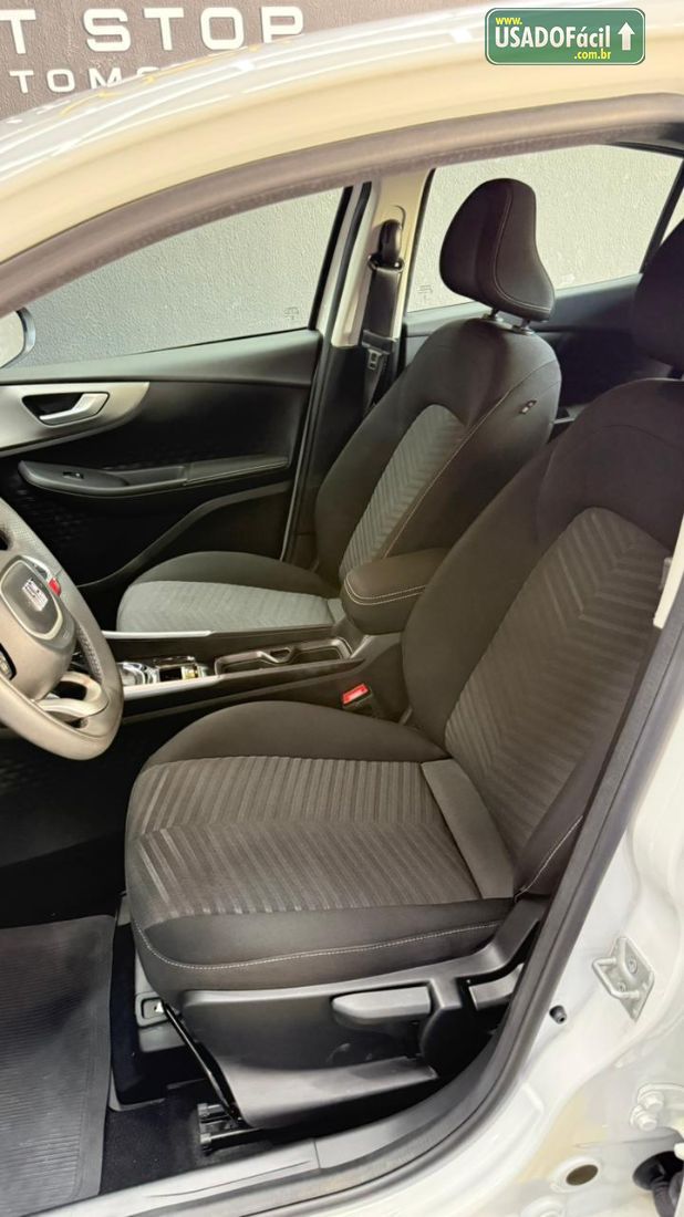 Fiat Fastback Audace 200 Turbo Automático Híbri­do 2025/2025 — foto 9 de 13