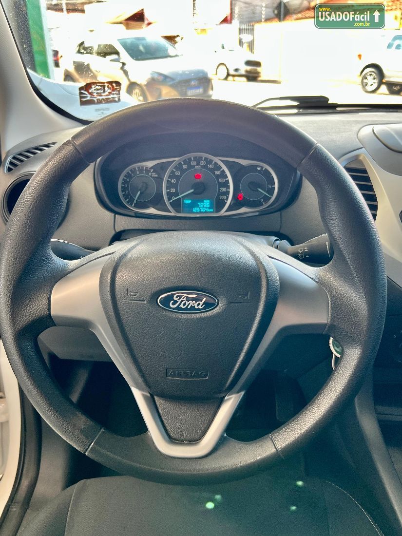Ford Ka Hatch SE 1.0 Flex 5P 2014/2015 — foto 8 de 8
