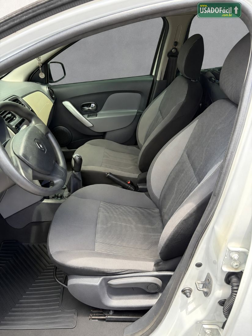 Renault Logan Expression 1.6 Mecânico Flex 2018/2018 — foto 2 de 3