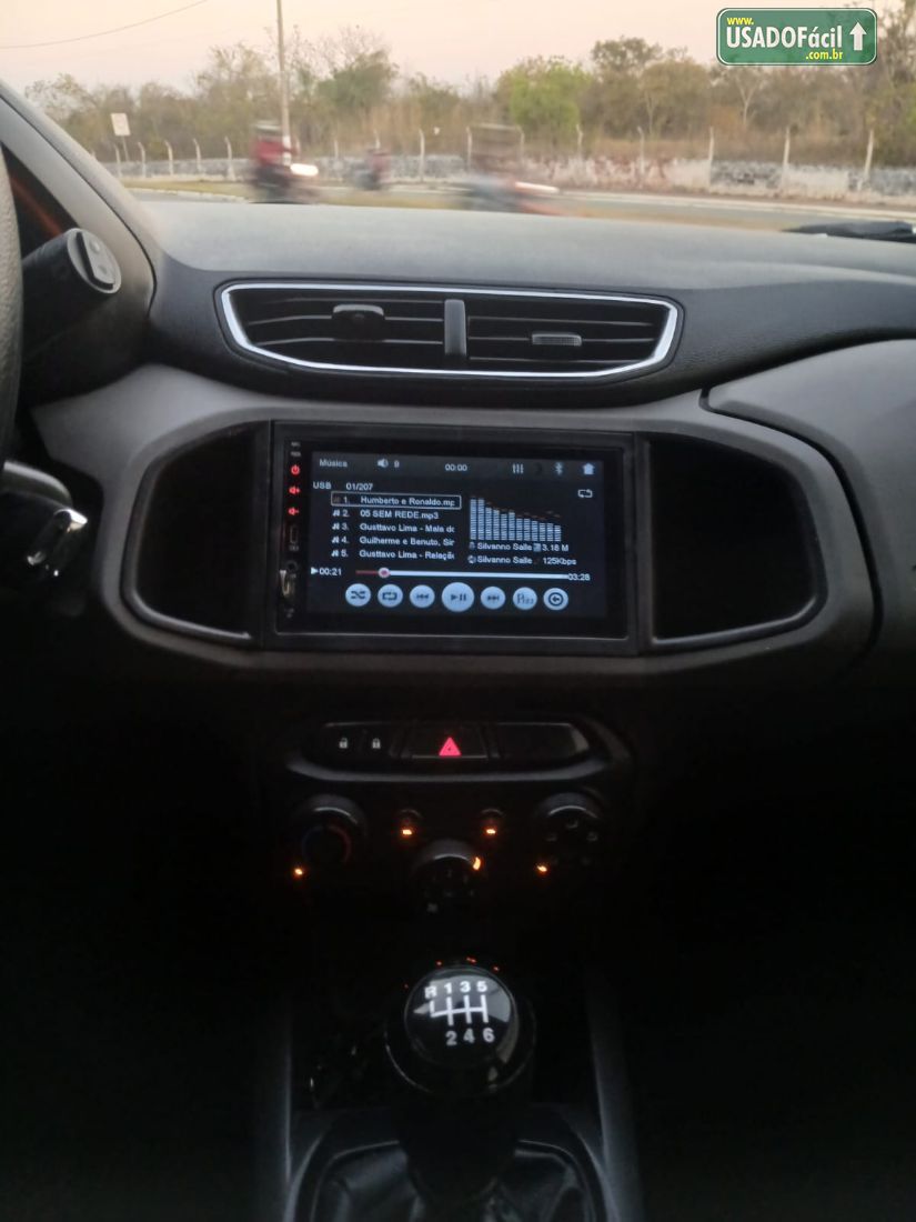 CHEVROLET/GM Onix Joy Hatch 1.0 Mecânico Flex 2018/2018 — foto 12 de 19