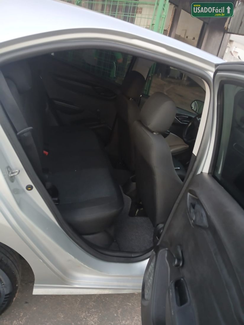 CHEVROLET/GM Onix Joy Hatch 1.0 Mecânico Flex 2018/2018 — foto 17 de 19