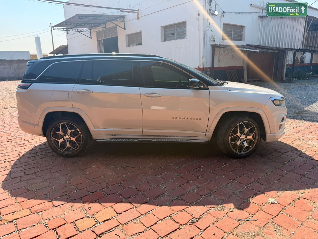 Jeep Commander Overland T270 1.3 Turbo Automático Flex 2022/2022 — foto 9 de 15