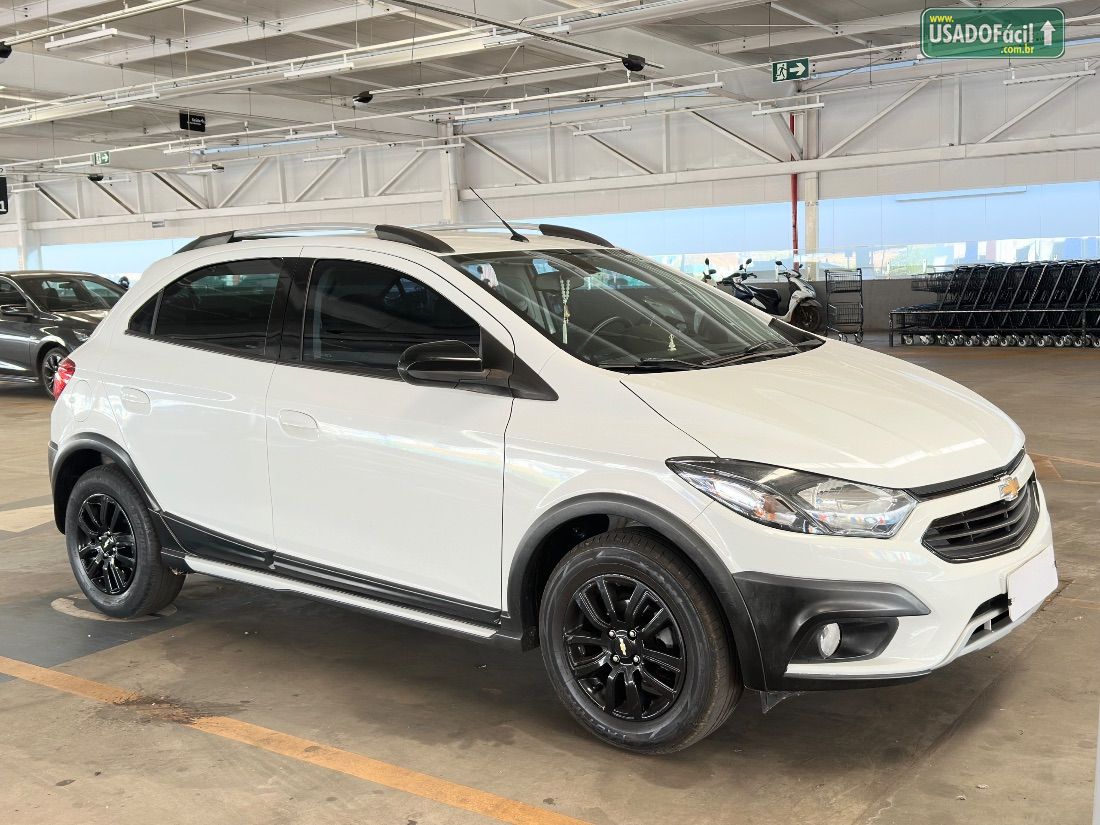CHEVROLET/GM Onix Hatch Activ 1.4 Automático Flex 2018/2019 — foto 3 de 15