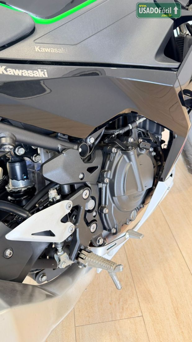 Kawasaki NINJA 400 2021/2022 — foto 11 de 18