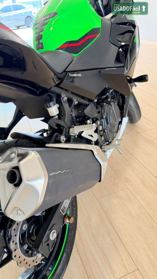 Kawasaki NINJA 400 2021/2022 — foto 12 de 18