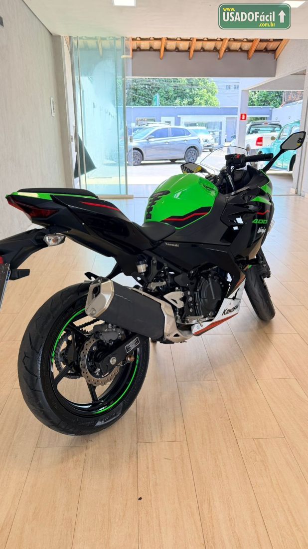 Kawasaki NINJA 400 2021/2022 — foto 13 de 18