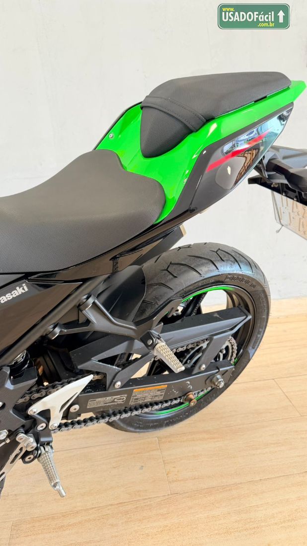 Kawasaki NINJA 400 2021/2022 — foto 16 de 18