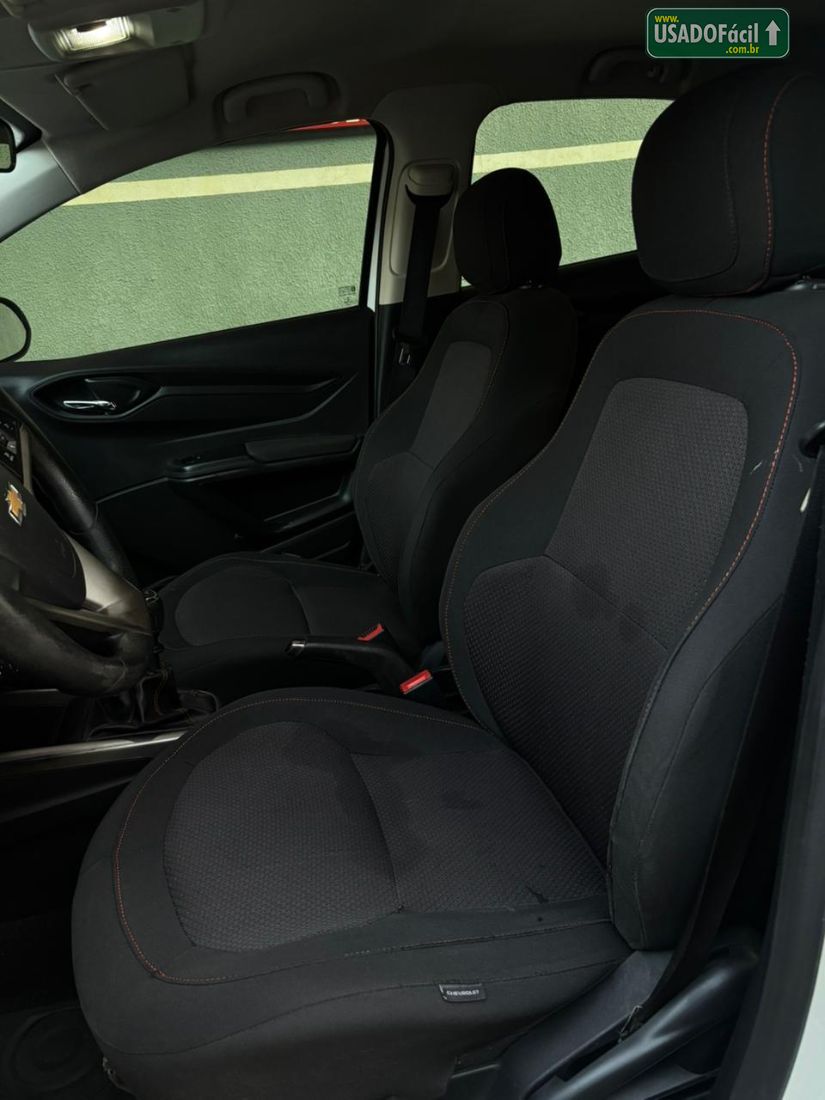 CHEVROLET/GM Onix Hatch LTZ 1.4 Mecânico Flex 2016/2016 — foto 9 de 10