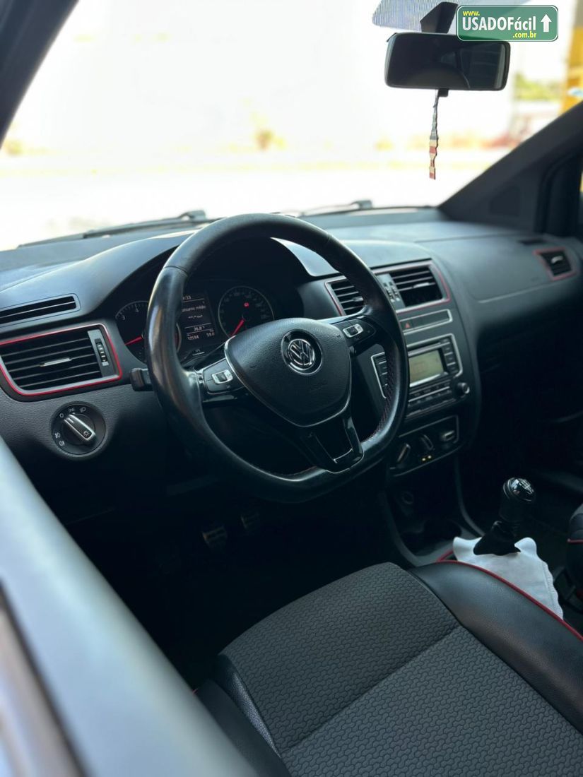 Volkswagen Fox Rock in Rio 1.6 Mi 4P Total Flex 2015/2016 — foto 8 de 15