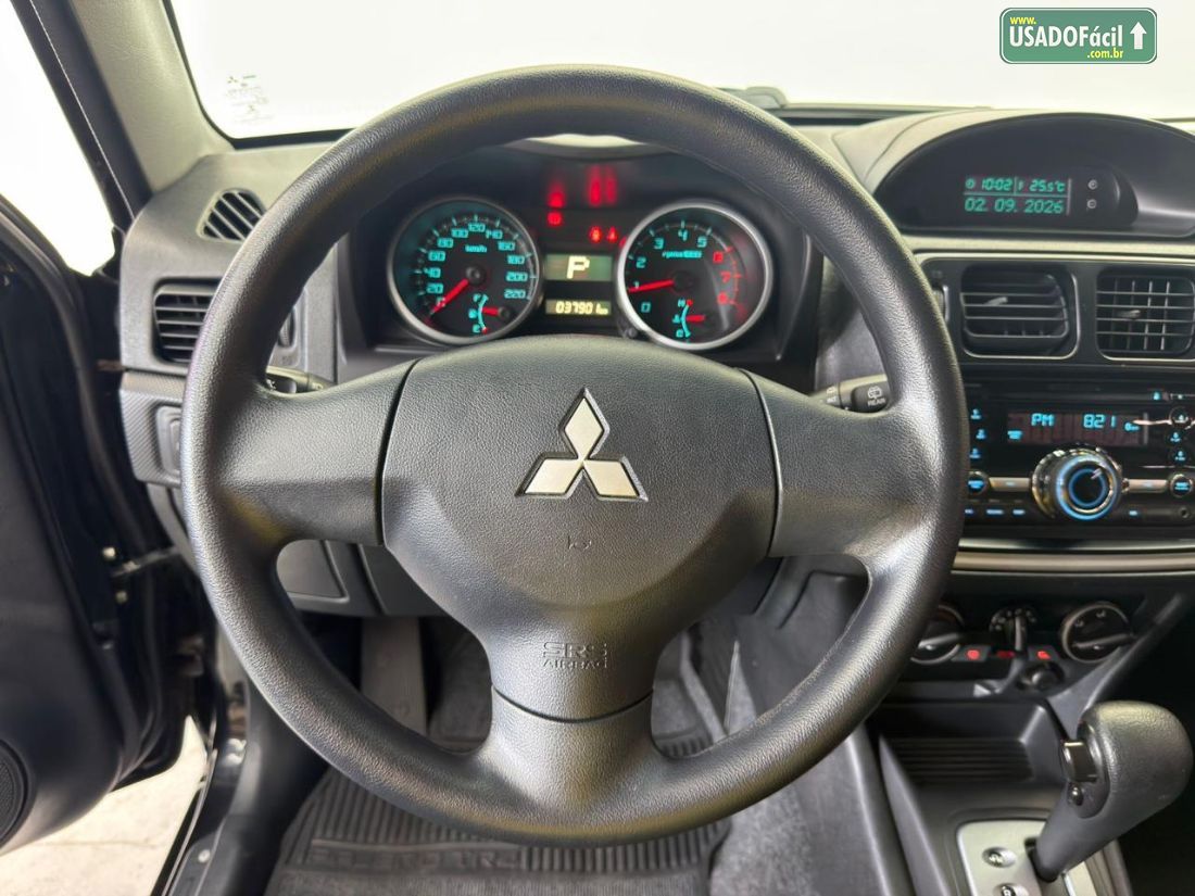 Mitsubishi Pajero TR4 2.0 4x2 Automático Flex 2014/2015 — foto 11 de 20