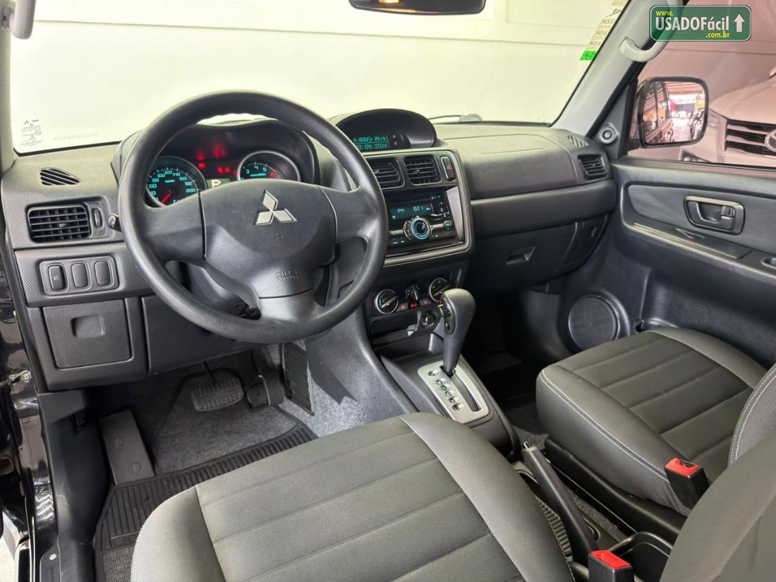 Mitsubishi Pajero TR4 2.0 4x2 Automático Flex 2014/2015 — foto 13 de 20