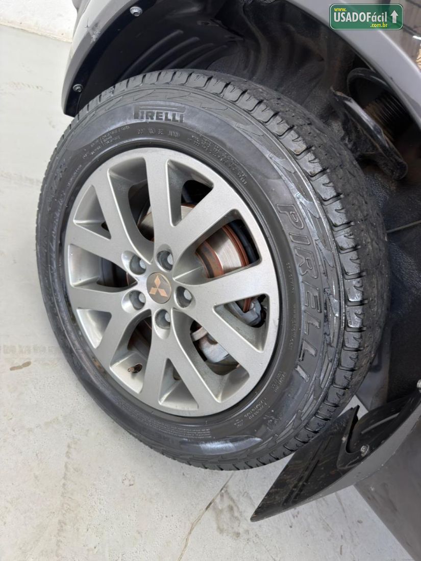 Mitsubishi Pajero TR4 2.0 4x2 Automático Flex 2014/2015 — foto 19 de 20