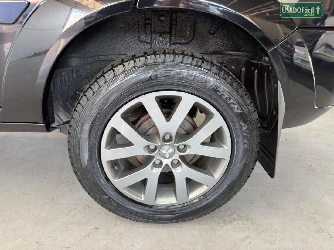 Mitsubishi Pajero TR4 2.0 4x2 Automático Flex 2014/2015 — foto 20 de 20