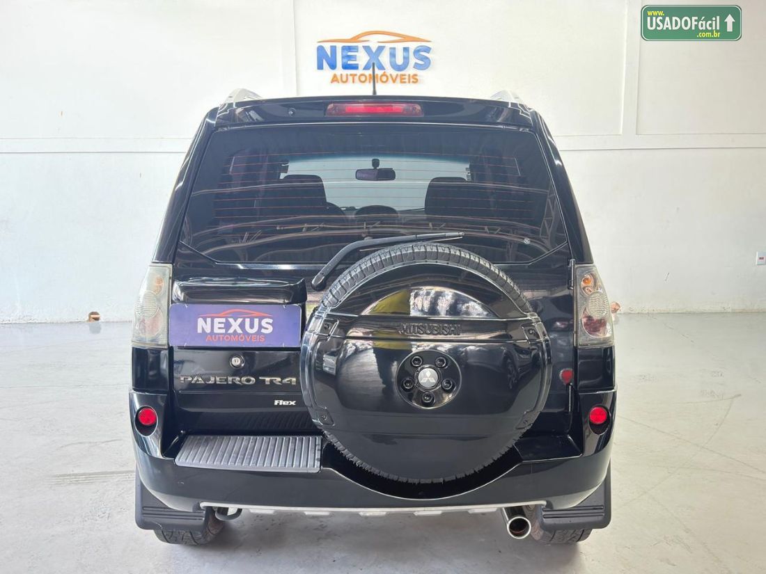 Mitsubishi Pajero TR4 2.0 4x2 Automático Flex 2014/2015 — foto 6 de 20