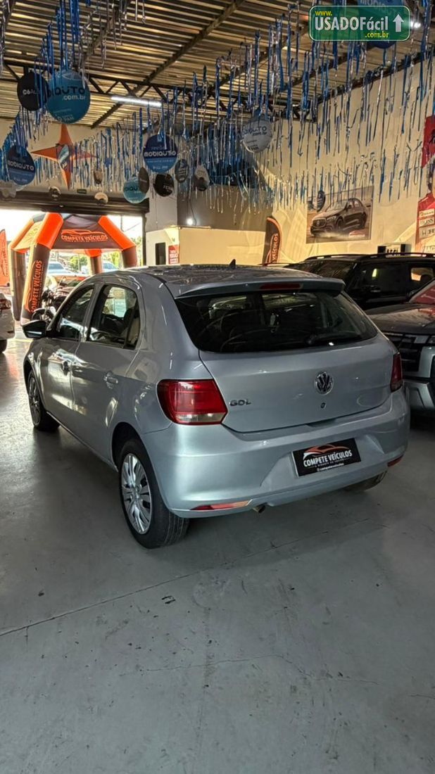 Volkswagen Gol Comfortline 1.0 4P Total Flex 2015/2016 — foto 4 de 10