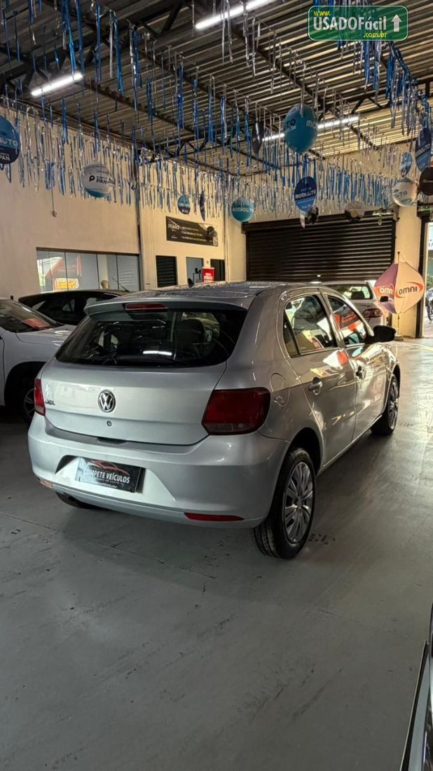 Volkswagen Gol Comfortline 1.0 4P Total Flex 2015/2016 — foto 6 de 10