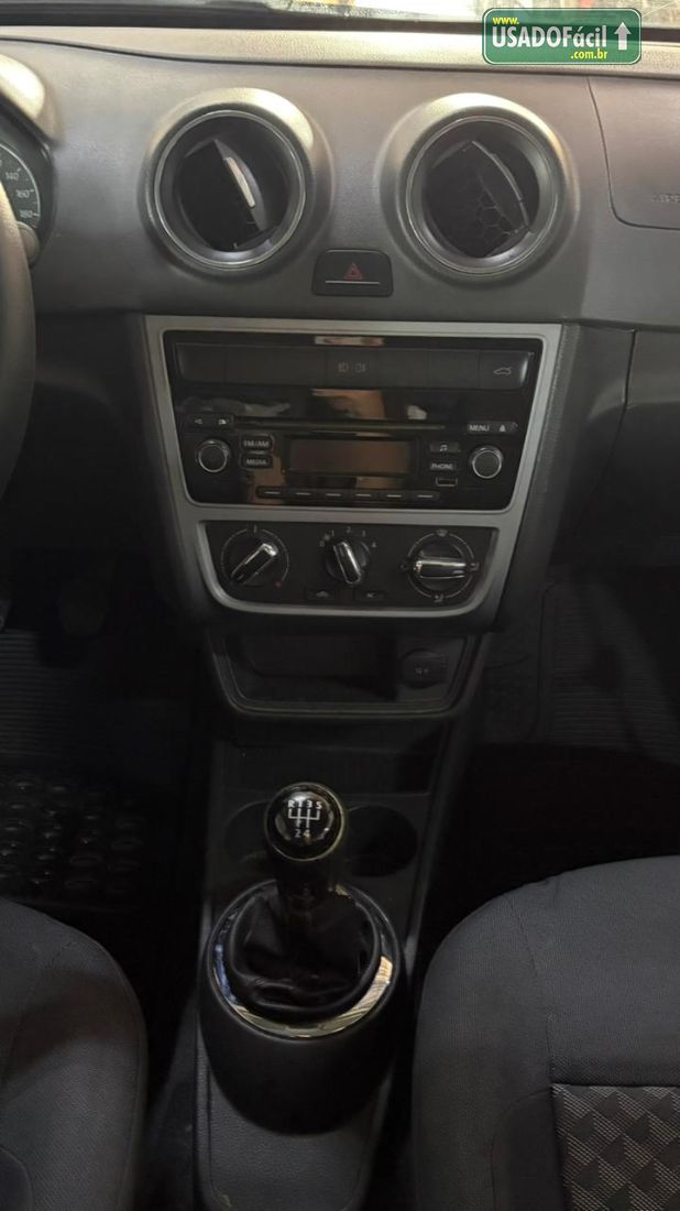 Volkswagen Gol Comfortline 1.0 4P Total Flex 2015/2016 — foto 8 de 10