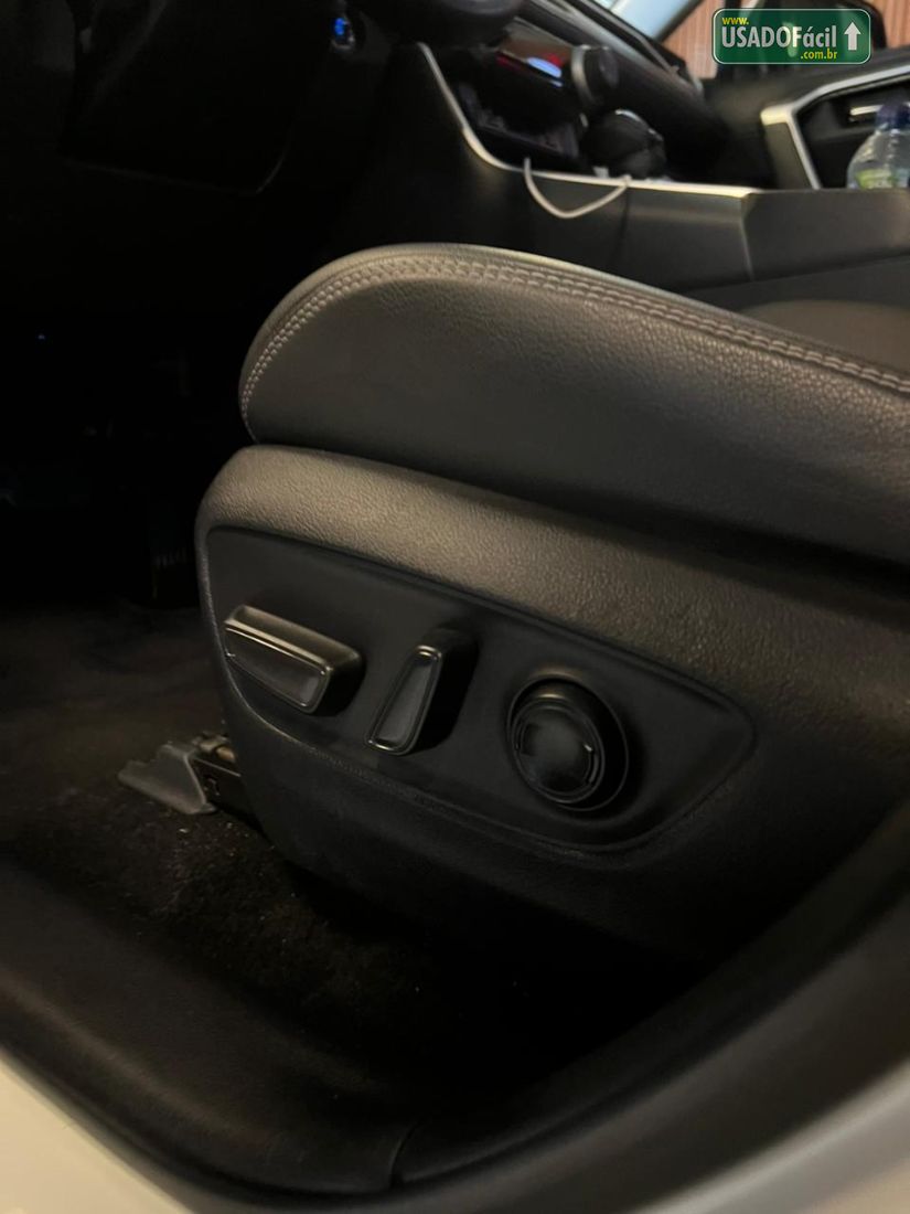 Toyota RAV4 2.5 S 4x4 Automático Híbrido 2019/2019 — foto 12 de 19