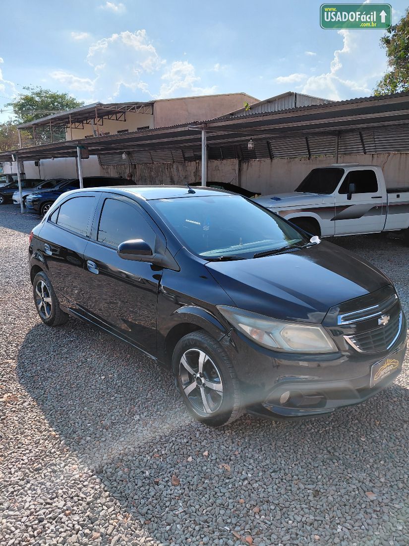 CHEVROLET/GM Onix Hatch LT 1.0 Mecânico Flex 2014/2014 — foto 3 de 13