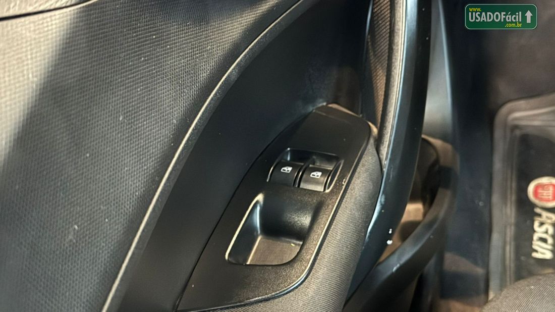 Fiat Cronos 1.8 Automático Flex 2020/2020 — foto 14 de 15