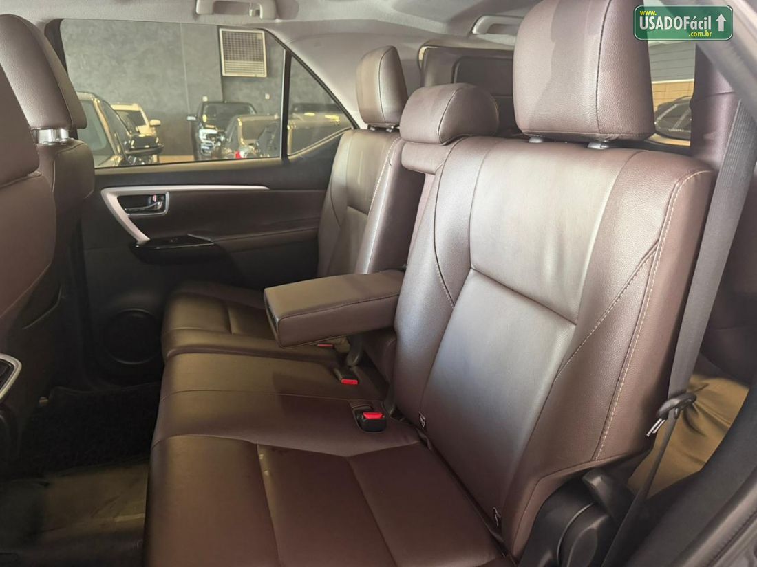 Toyota Hilux SW4 SRV 4x2 2.7 Automático Flex 2020/2020 — foto 15 de 15