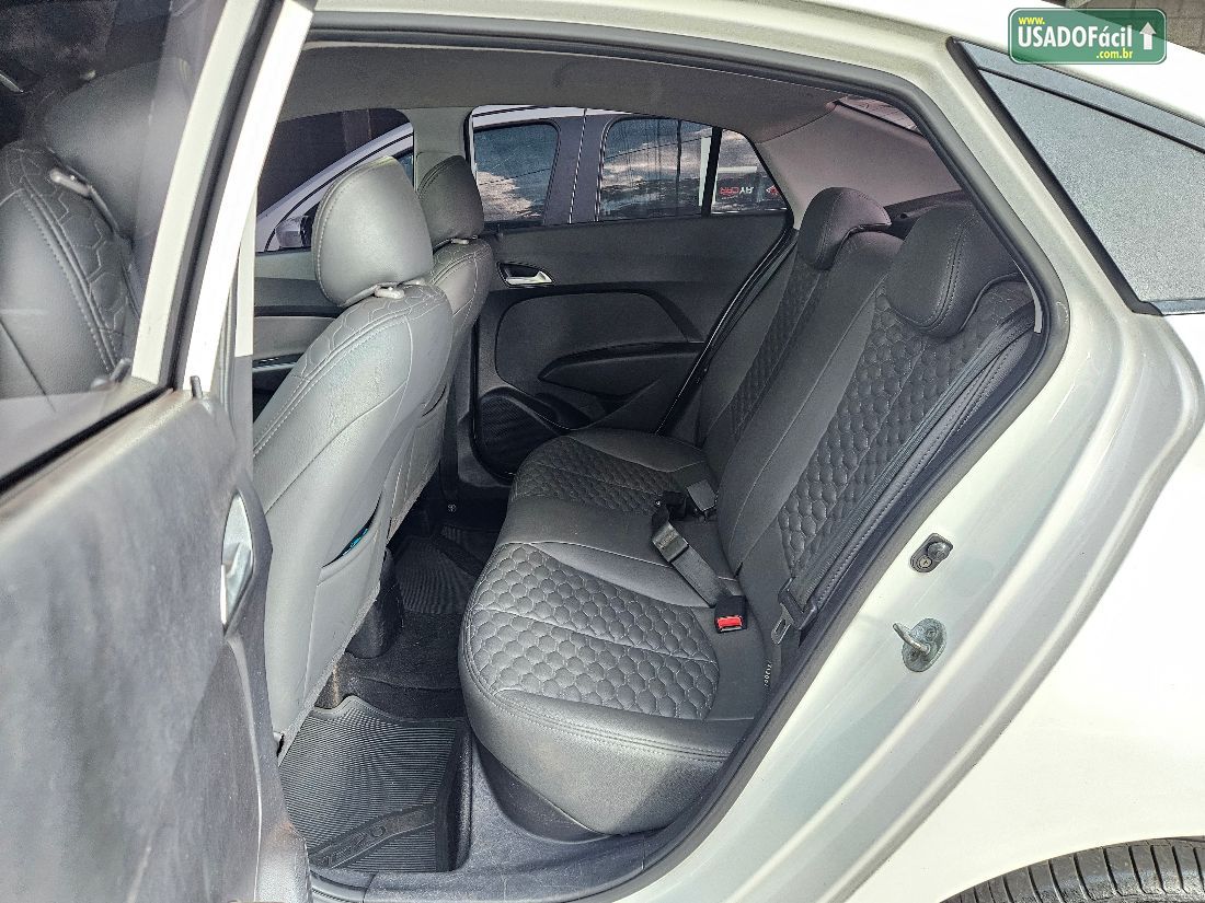 Hyundai HB20S Sedan Comfort Plus 1.6 Automático Flex 2016/2017 — foto 17 de 19
