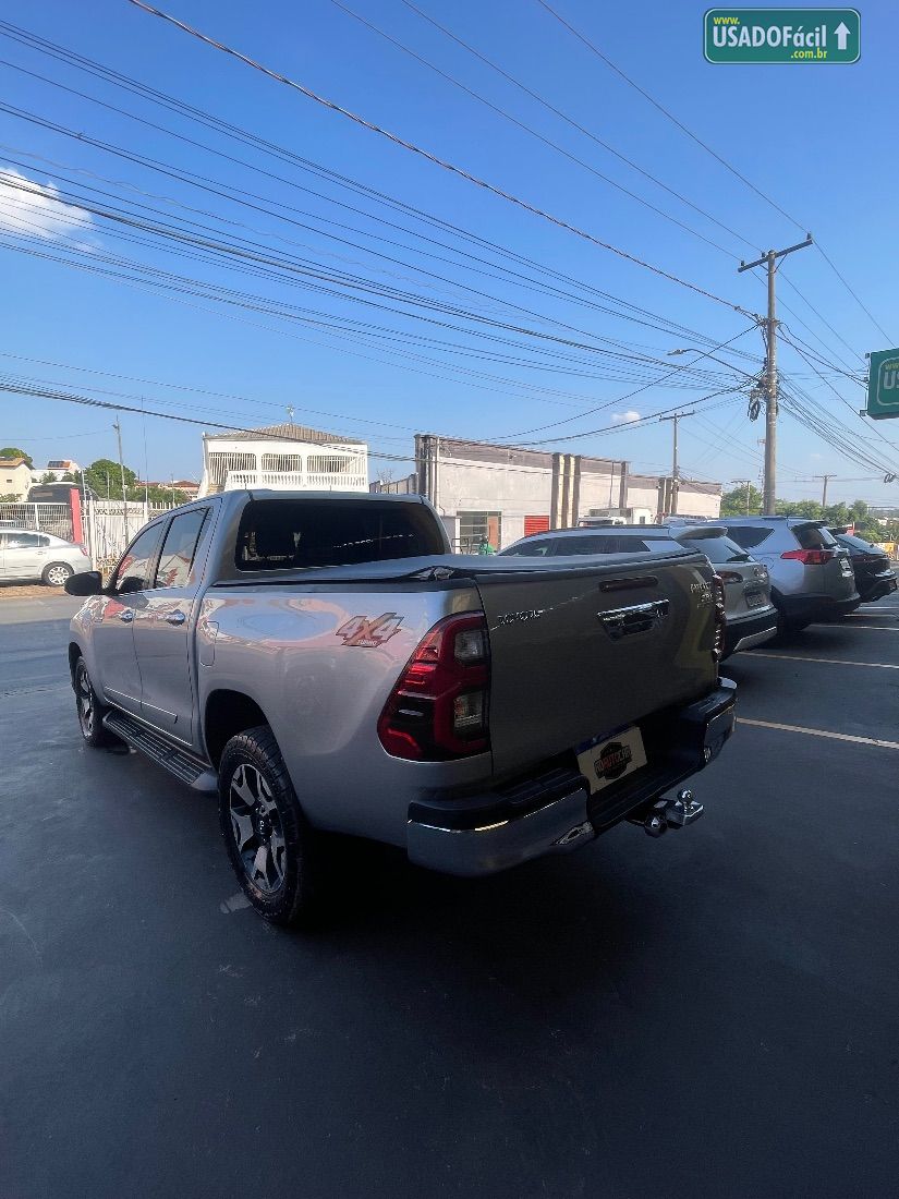 Toyota Hilux SRX CD 2.8 4x4 TDI Automático Diesel 2018/2019 — foto 6 de 9