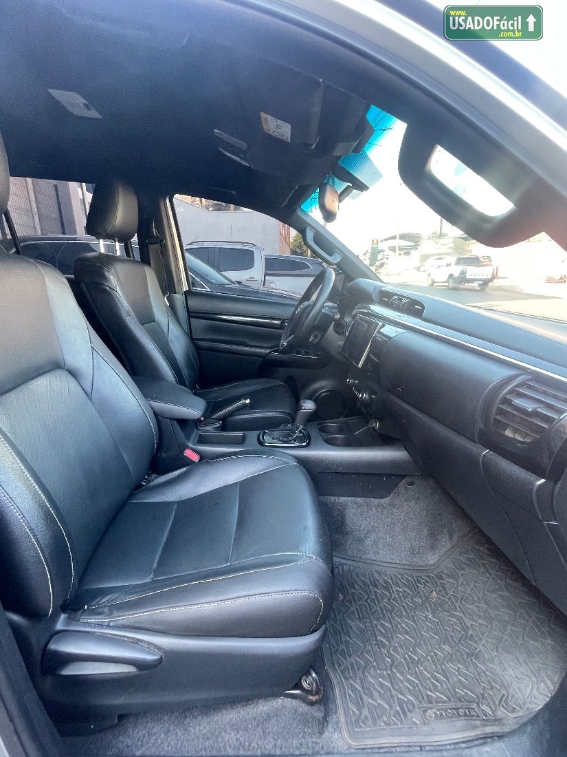 Toyota Hilux SRX CD 2.8 4x4 TDI Automático Diesel 2018/2019 — foto 8 de 9