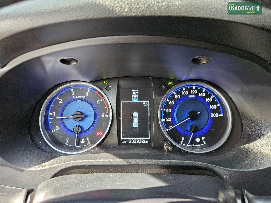 Toyota Hilux SRX CD 2.8 4x4 TDI Automático Diesel 2016/2016 — foto 14 de 20
