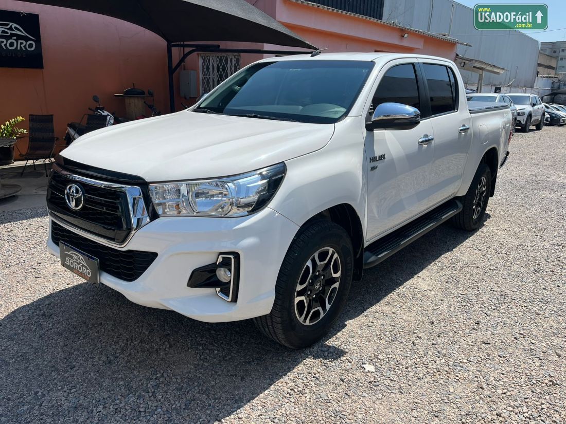 Toyota Hilux SR CD 2.7 4x2 Automático Flex