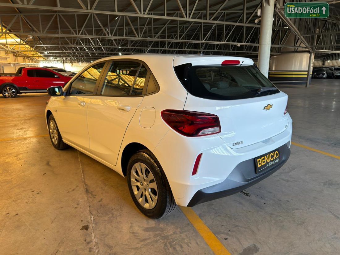 CHEVROLET/GM Onix Hatch LT 1.0 Mecânico Flex 2022/2023 — foto 2 de 15
