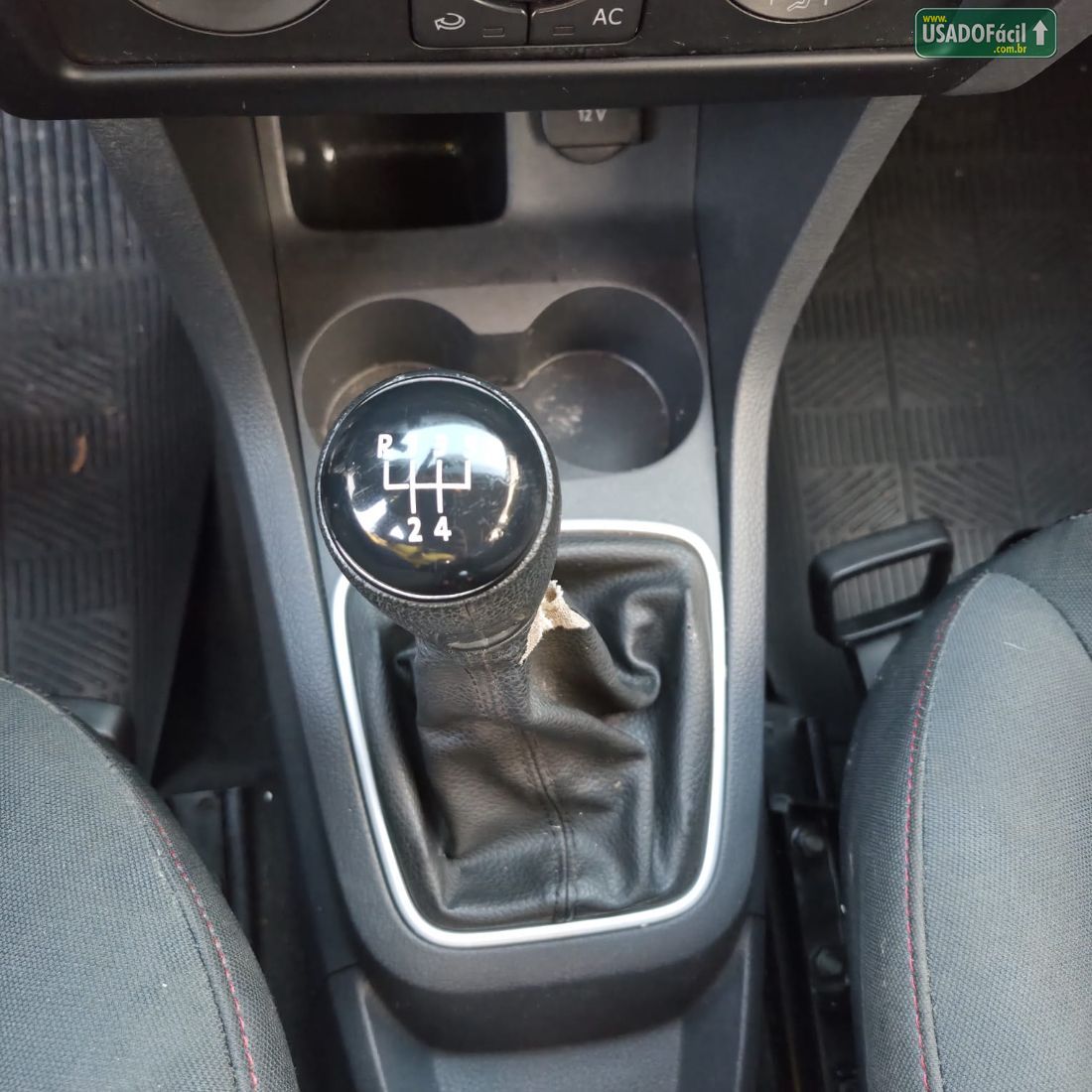Volkswagen Fox Highline 1.6 4P Total Flex 2012/2012 — foto 10 de 13