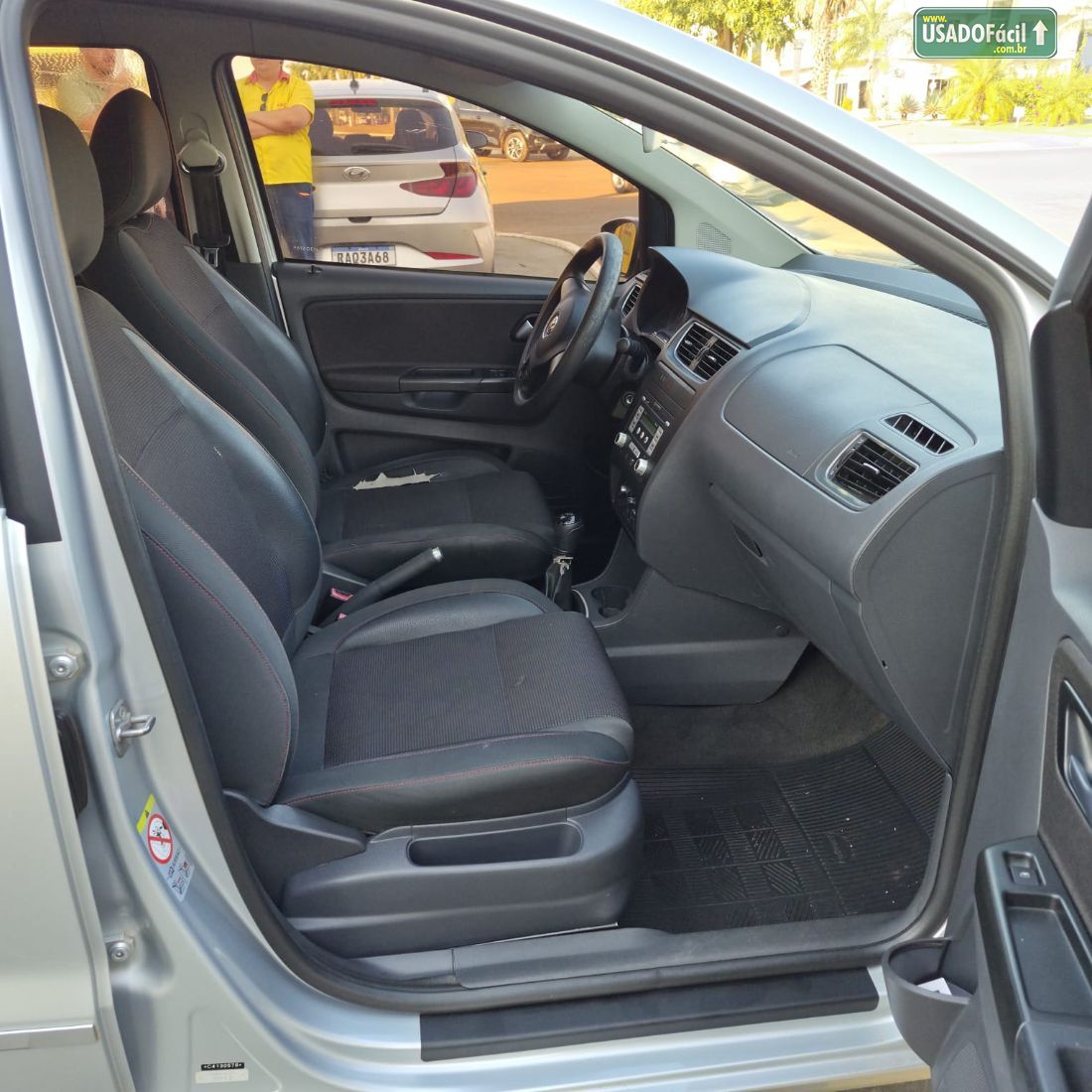 Volkswagen Fox Highline 1.6 4P Total Flex 2012/2012 — foto 8 de 13