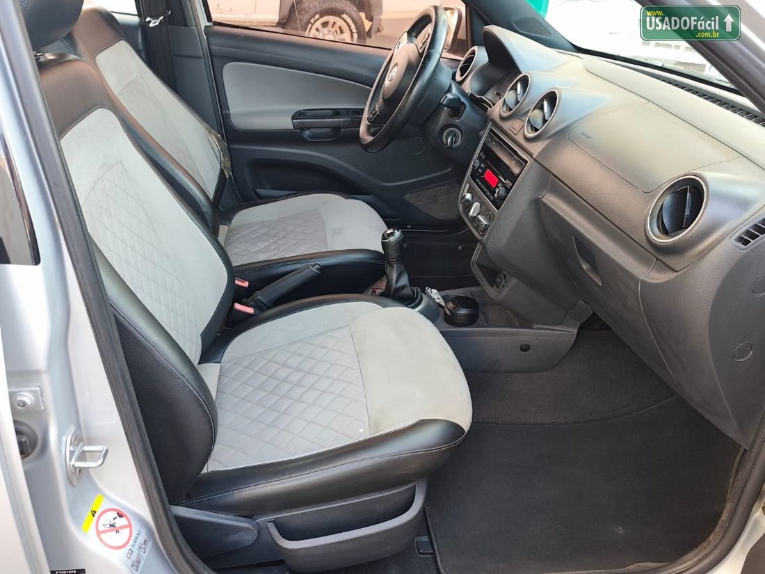 Volkswagen Voyage Evidence 1.6 Total Flex 2014/2015 — foto 7 de 13