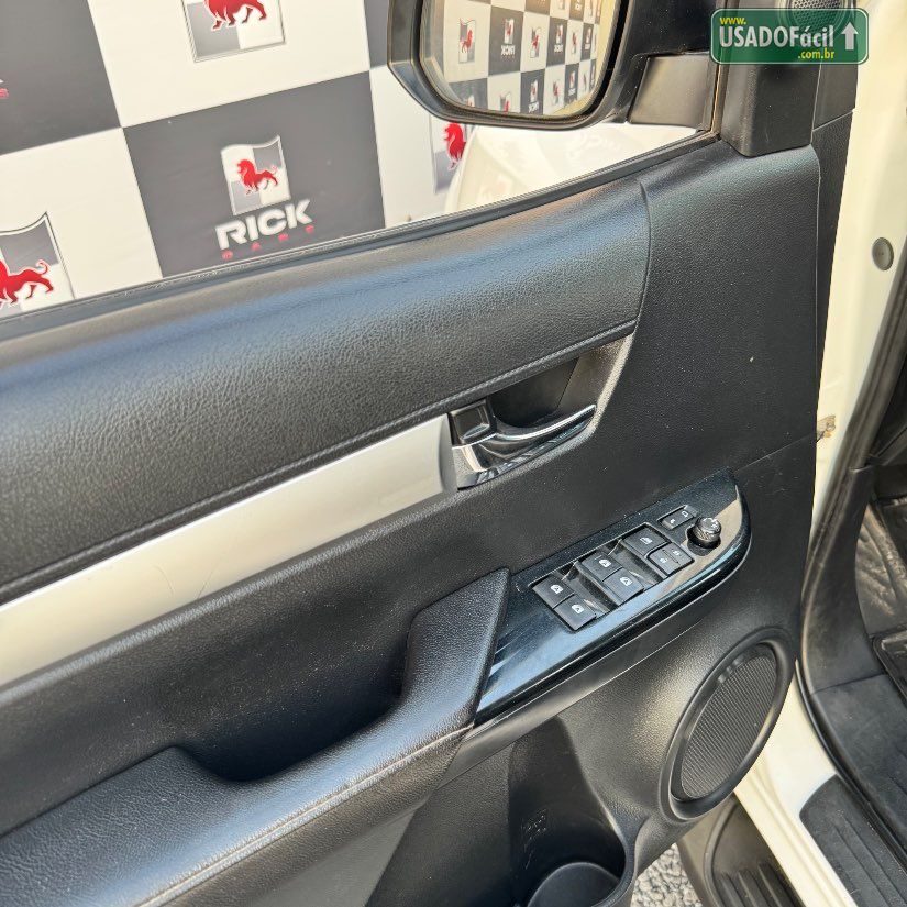 Toyota Hilux SRV CD 2.7 4x4 Automático Flex 2021/2021 — foto 13 de 31