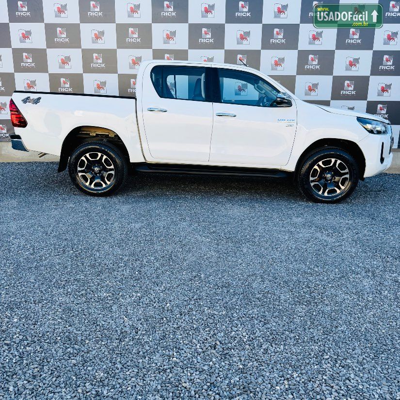 Toyota Hilux SRV CD 2.7 4x4 Automático Flex 2021/2021 — foto 10 de 31