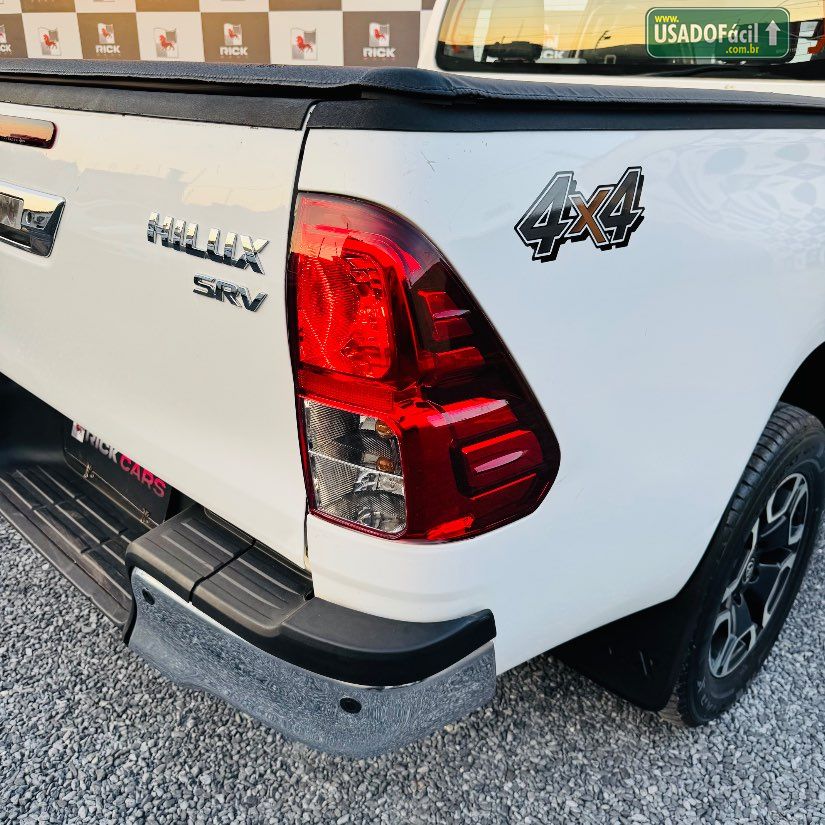 Toyota Hilux SRV CD 2.7 4x4 Automático Flex 2021/2021 — foto 8 de 31