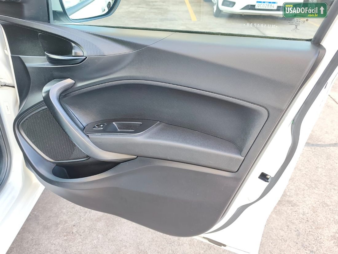 Fiat Cronos 1.3 Mecânico Flex 2021/2022 — foto 11 de 12