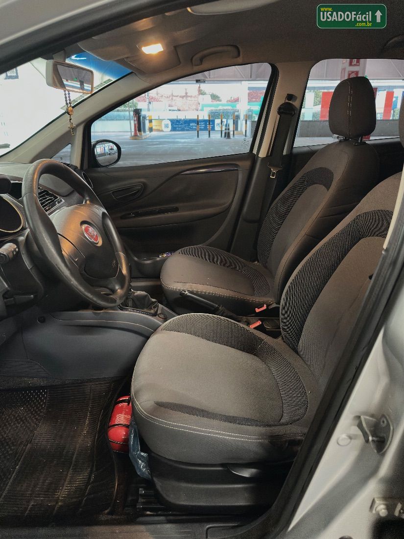 Fiat Punto Attractive 1.4 Fire Flex 5P 2013/2013 — foto 9 de 11