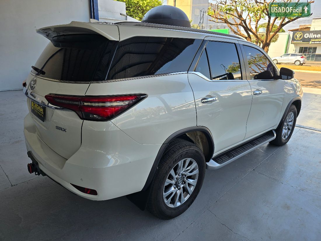 Toyota Hilux SRX CD 2.8 4x4 TDI Automático Diesel 2021/2021 — foto 5 de 11
