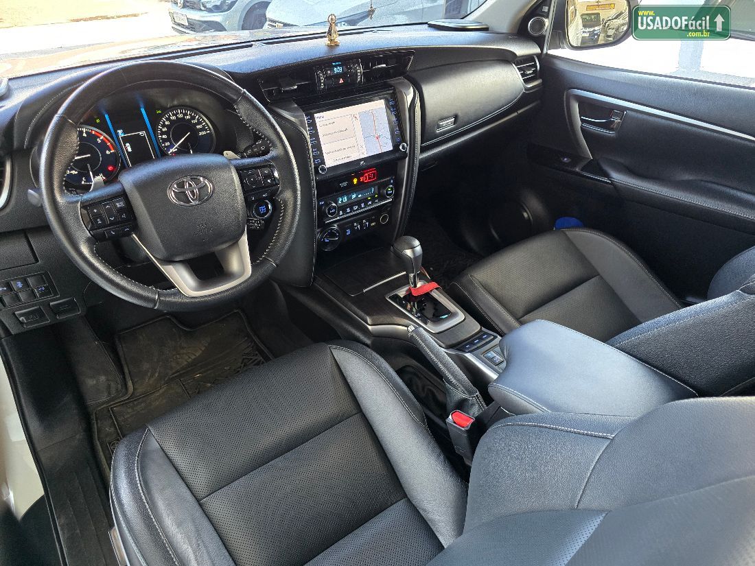 Toyota Hilux SRX CD 2.8 4x4 TDI Automático Diesel 2021/2021 — foto 7 de 11