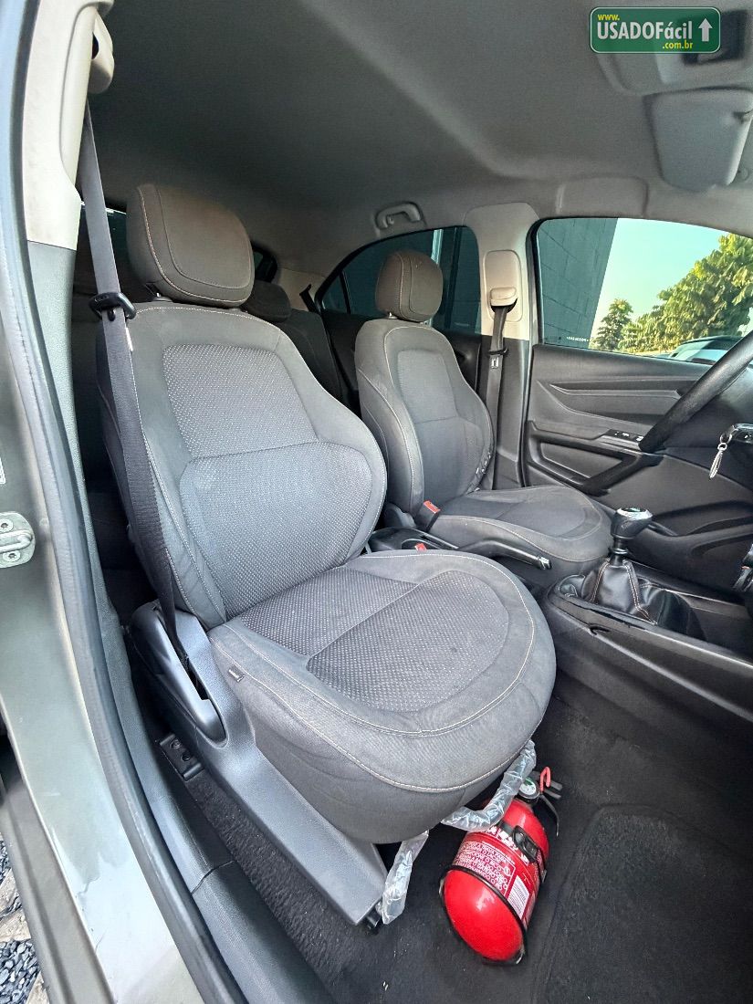 CHEVROLET/GM Onix Hatch LTZ 1.4 Mecânico Flex 2014/2015 — foto 9 de 10