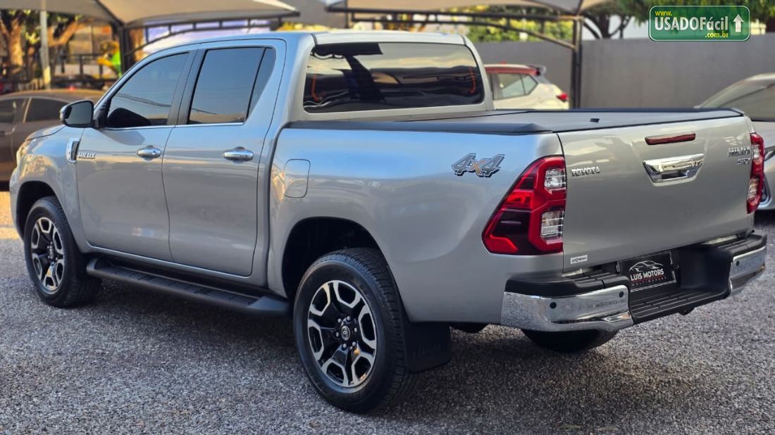 Toyota Hilux SRX Limited CD 2.8 4x4 TDI Automático Diesel 2022/2023 — foto 4 de 17