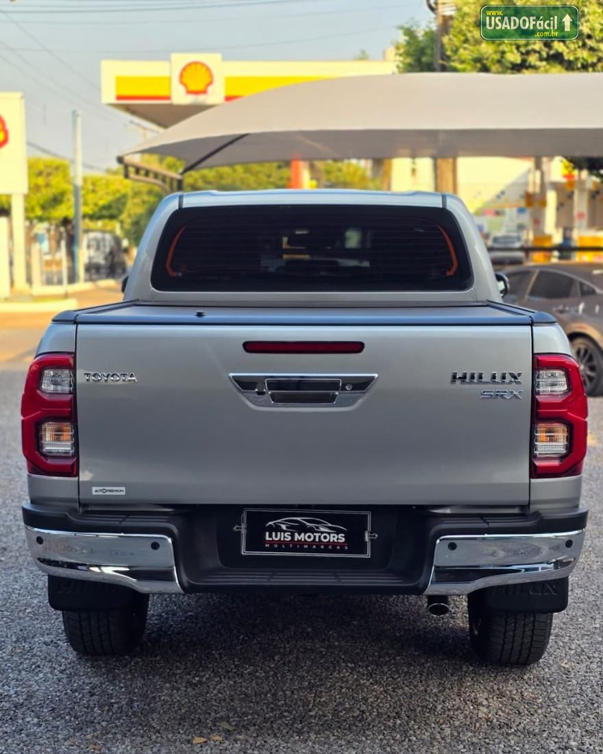 Toyota Hilux SRX Limited CD 2.8 4x4 TDI Automático Diesel 2022/2023 — foto 5 de 17