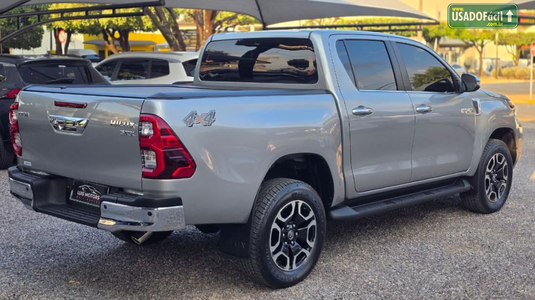 Toyota Hilux SRX Limited CD 2.8 4x4 TDI Automático Diesel 2022/2023 — foto 6 de 17