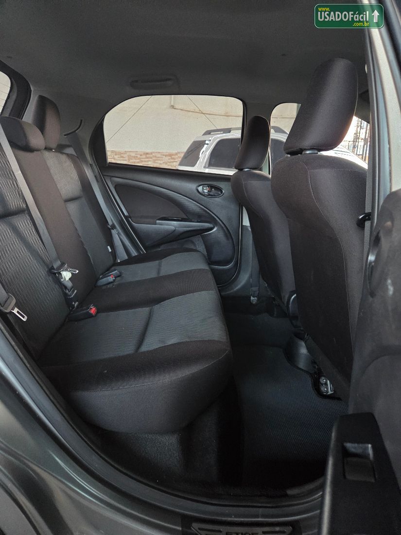TOYOTA ETIOS HATCH X 1.3 MECÂNICO FLEX 2017/2018 — foto 10 de 14